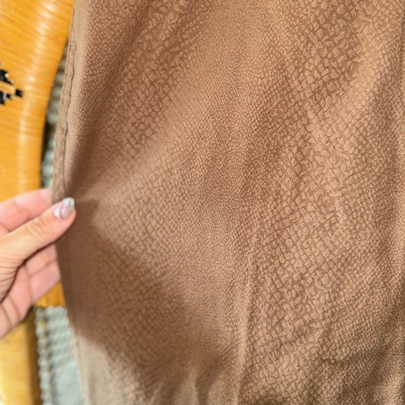 Multiples Tan Chinos Pants with Snakeskin print - Picture 5 of 7